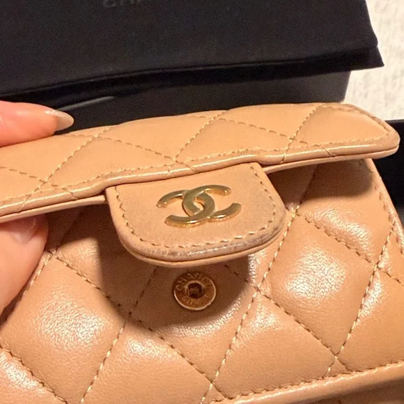 CHANEL 2022 Quilted Trifold Wallet in Beige with Gold CC - Picture 5 of 6